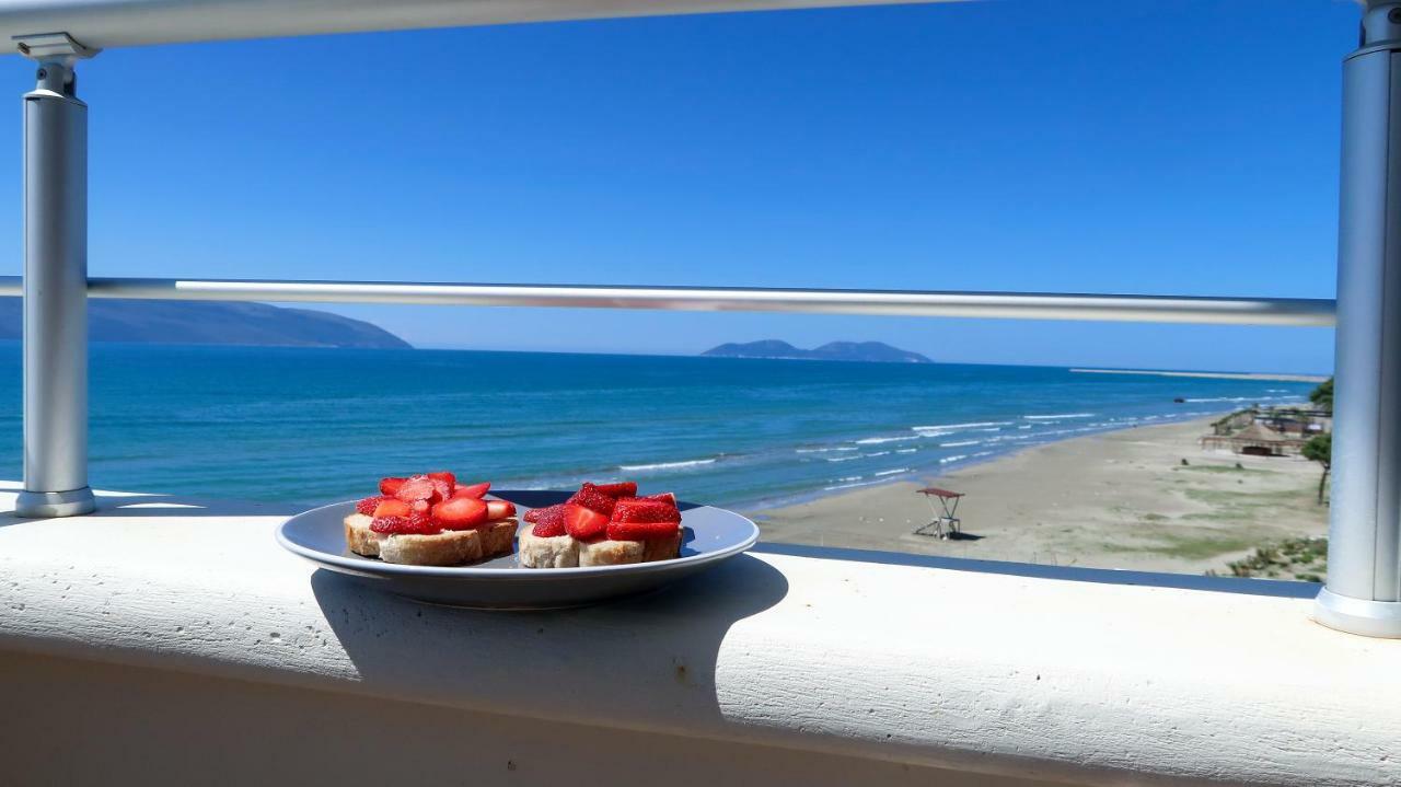 On The Beach Vlorë 외부 사진
